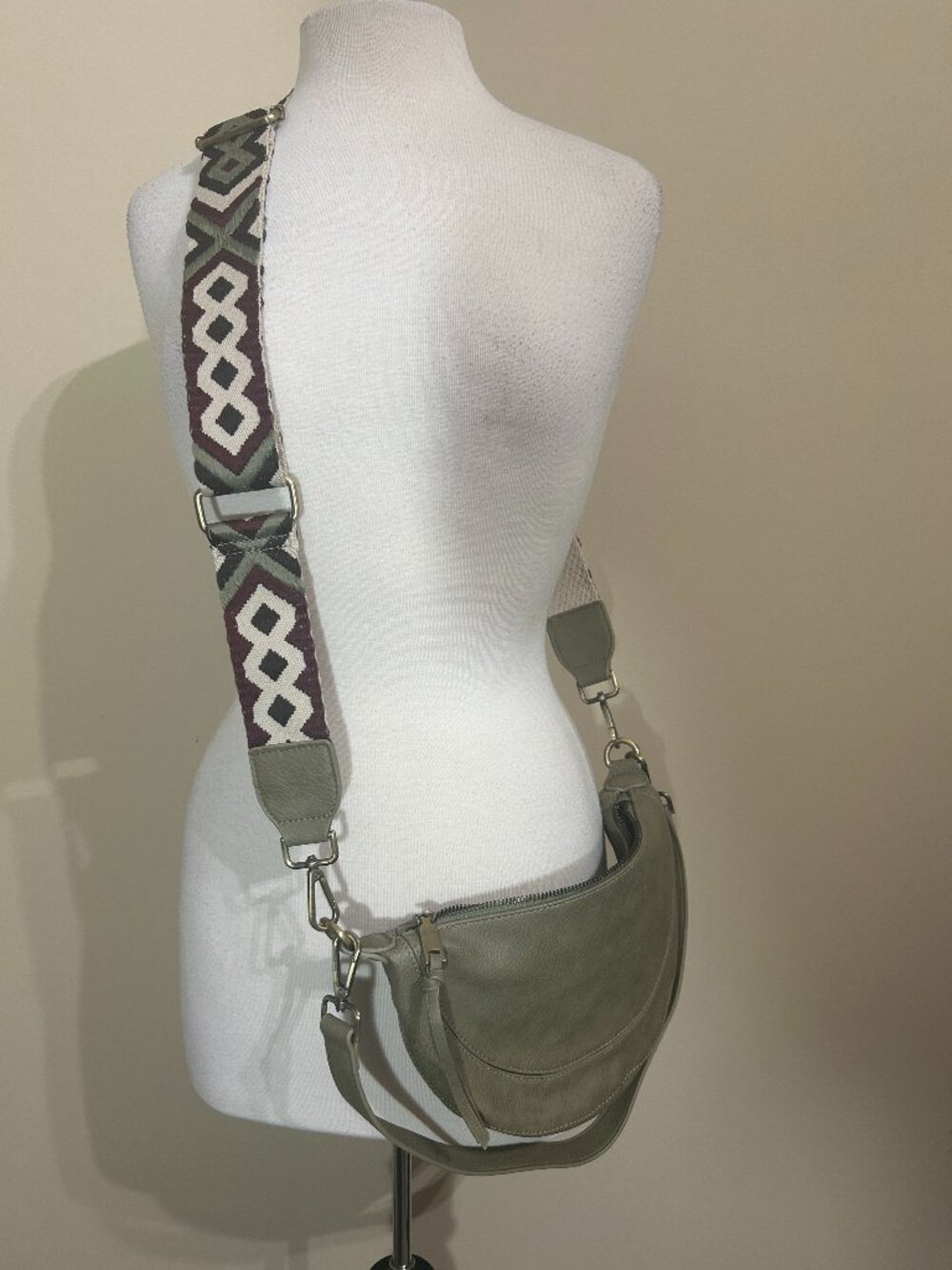 Anthropologie URBAN ORIGINALS Luna Slouchy sling crossbody purse Vegan Bag Tan